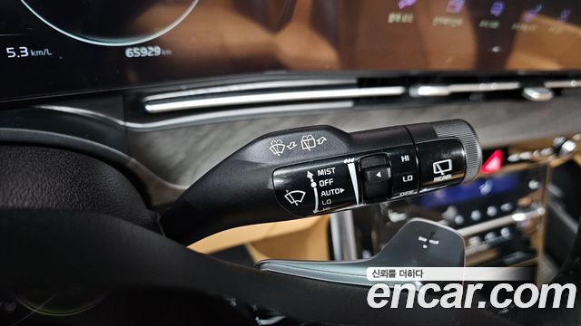 Kia Canival 2023 — photo 30