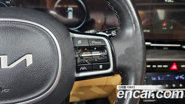 Kia Canival 2023 — photo 31