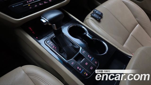 Kia Canival 2019 — photo 12
