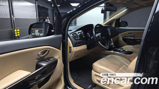 Kia Canival 2019 — photo 13
