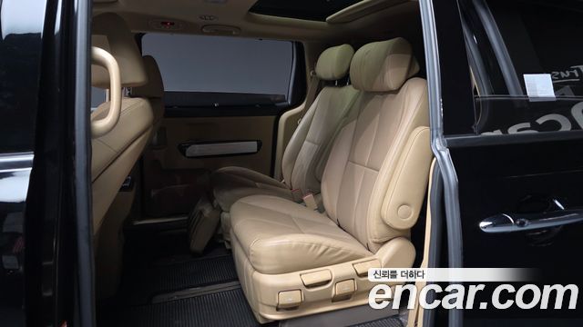 Kia Canival 2019 — photo 18