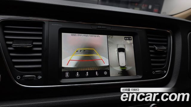 Kia Canival 2019 — photo 21