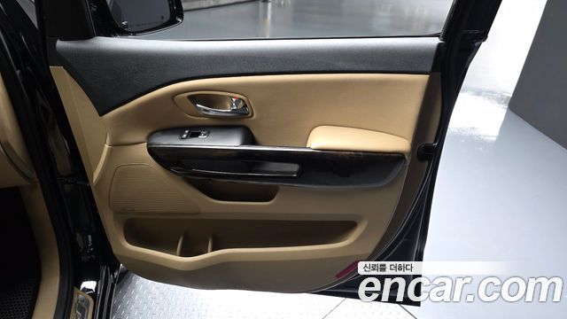 Kia Canival 2019 — photo 15