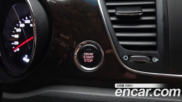 Kia Canival 2019 — photo 28