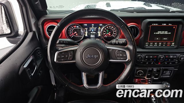 Jeep Wrangler 2021 — photo 19