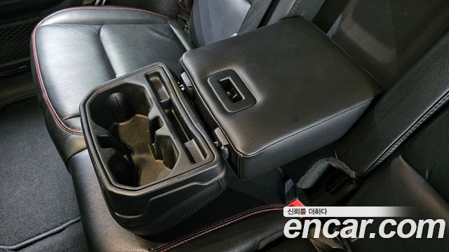 Jeep Wrangler 2021 — photo 28