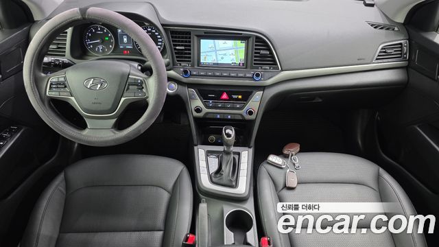 Hyundai AVANTE 2018 — photo 10