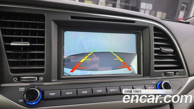 Hyundai AVANTE 2018 — photo 22