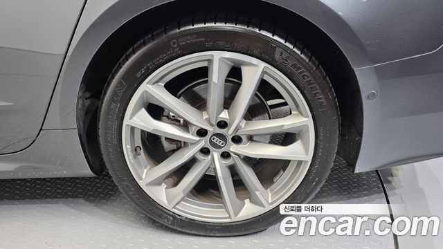 Audi A7 2020 — photo 7