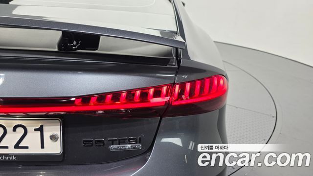 Audi A7 2020 — photo 9