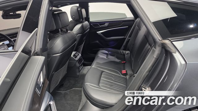 Audi A7 2020 — photo 16