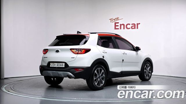 Kia Stonic 2019 — photo 2