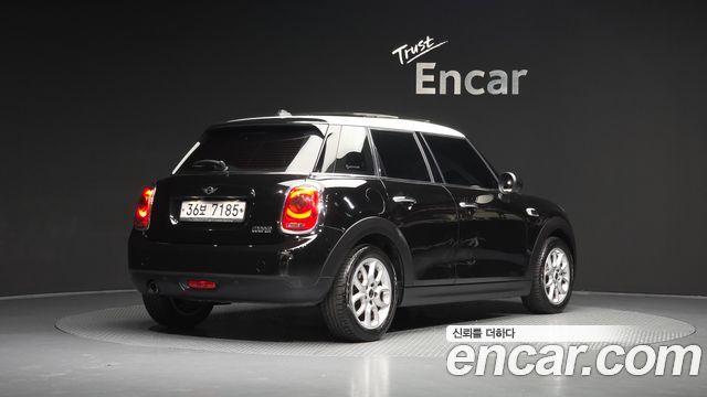 Mini Cooper 2018 — photo 2