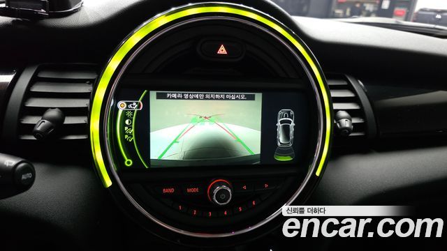 Mini Cooper 2018 — photo 22