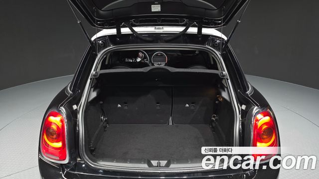 Mini Cooper 2018 — photo 26