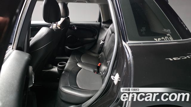 Mini Cooper 2018 — photo 16