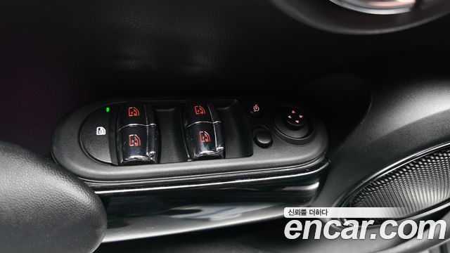 Mini Cooper 2018 — photo 30