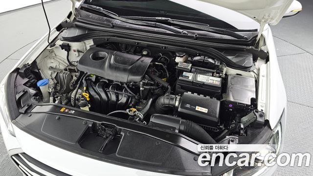 Hyundai AVANTE 2018 — photo 6