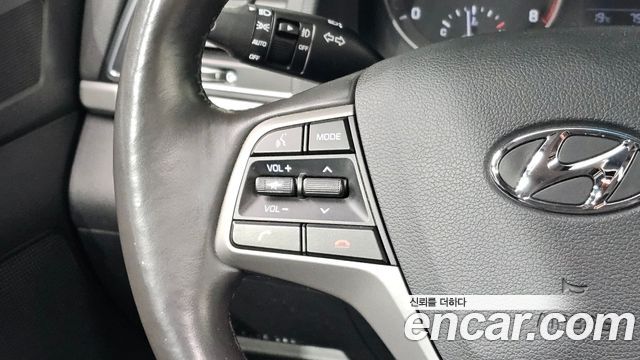 Hyundai AVANTE 2018 — photo 21