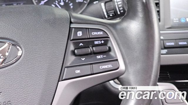Hyundai AVANTE 2018 — photo 22