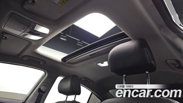 Hyundai AVANTE 2018 — photo 23