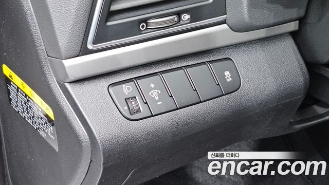 Hyundai AVANTE 2018 — photo 25