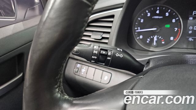 Hyundai AVANTE 2018 — photo 29