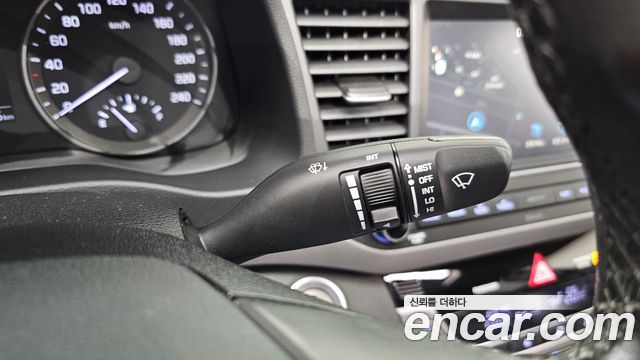 Hyundai AVANTE 2018 — photo 30