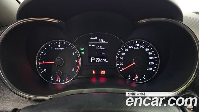 Kia K3 2015 — photo 11
