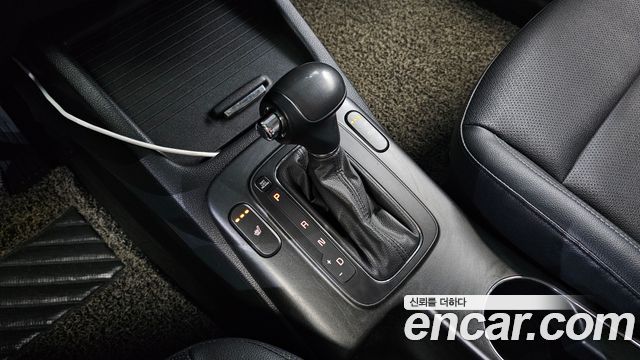 Kia K3 2015 — photo 12