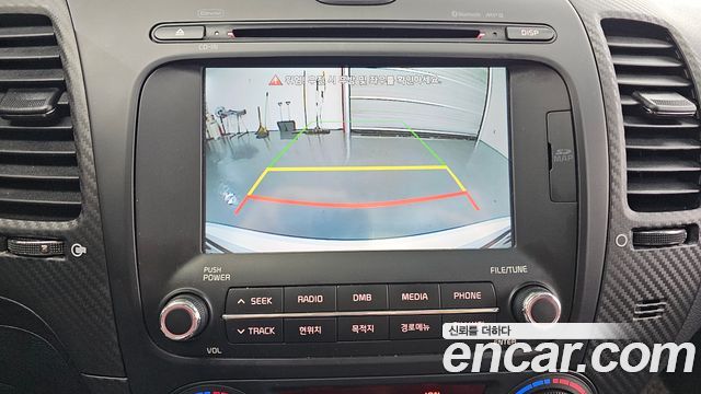 Kia K3 2015 — photo 23