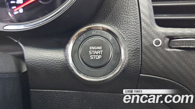 Kia K3 2015 — photo 26