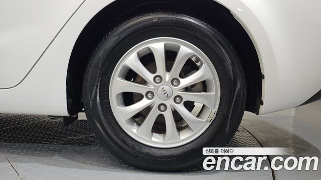 Kia K3 2015 — photo 7