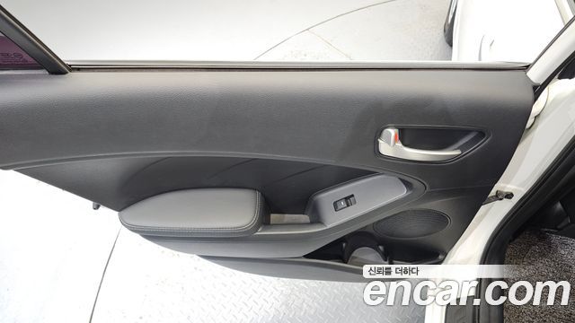 Kia K3 2015 — photo 15