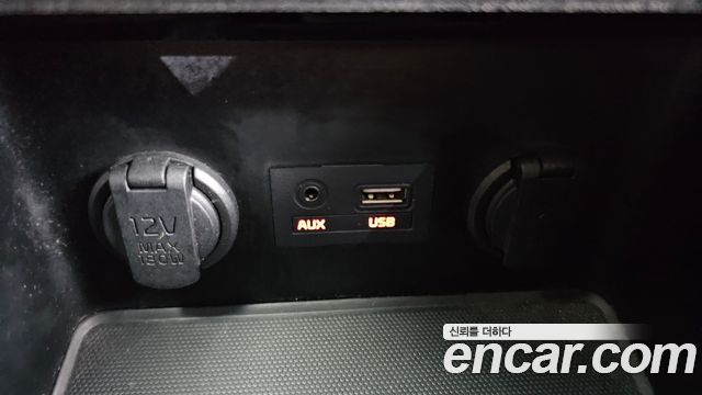 Kia K3 2015 — photo 27