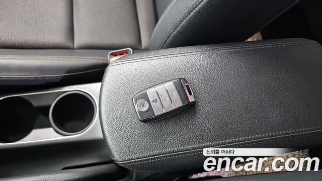 Kia K3 2015 — photo 33
