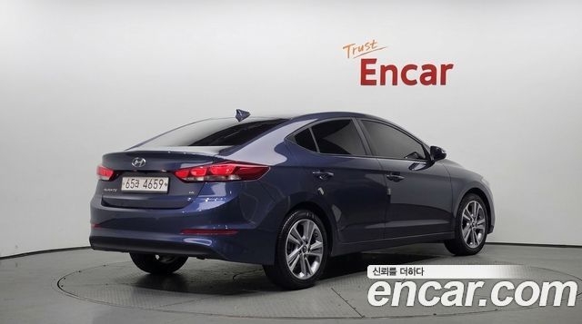Hyundai AVANTE 2018 — photo 2