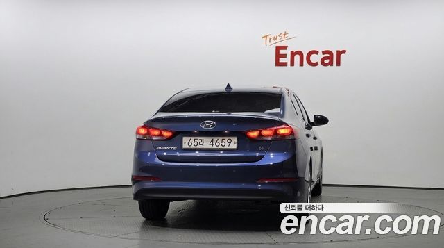 Hyundai AVANTE 2018 — photo 4