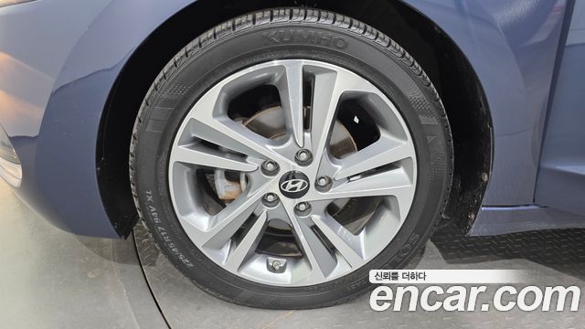 Hyundai AVANTE 2018 — photo 5