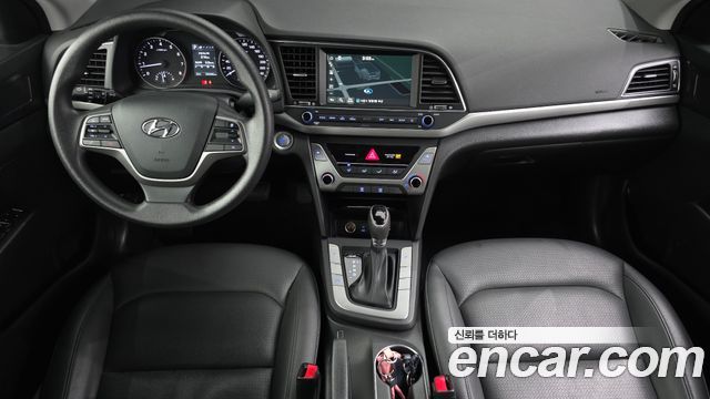 Hyundai AVANTE 2018 — photo 10