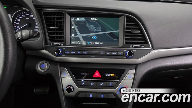 Hyundai AVANTE 2018 — photo 26