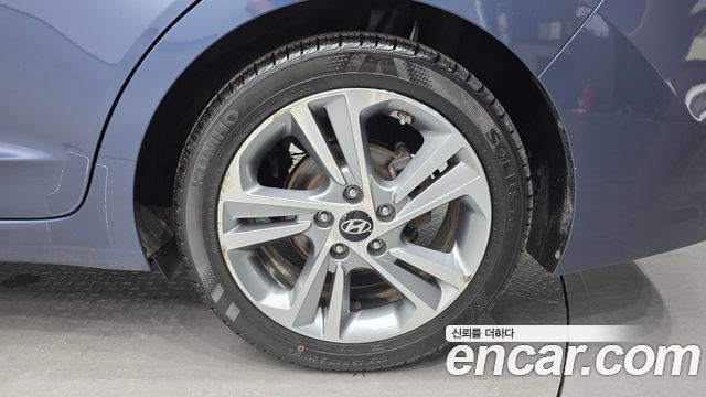 Hyundai AVANTE 2018 — photo 7