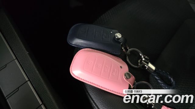 Hyundai AVANTE 2018 — photo 27