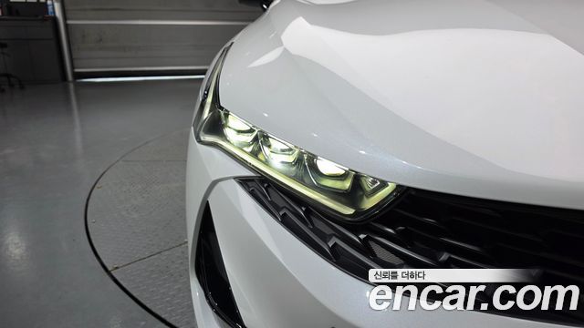 Kia K5 2023 — photo 8