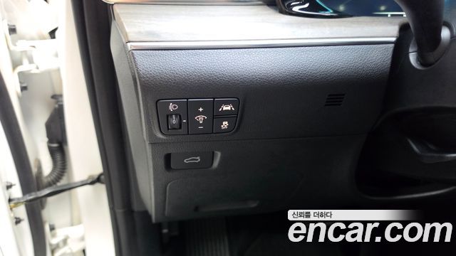 Kia K5 2023 — photo 35