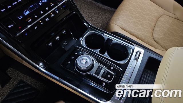 Kia Canival 2023 — photo 12