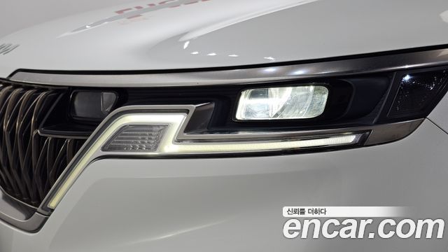 Kia Canival 2023 — photo 8
