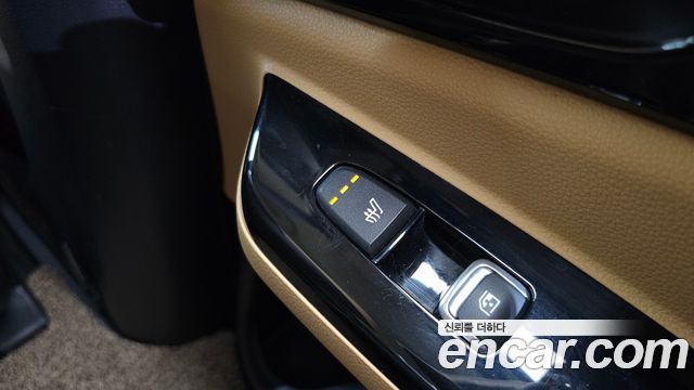 Kia Canival 2023 — photo 30