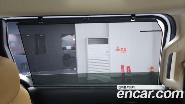 Kia Canival 2023 — photo 32