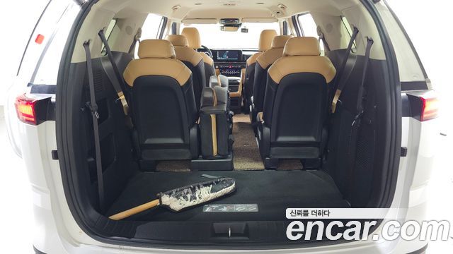 Kia Canival 2023 — photo 34